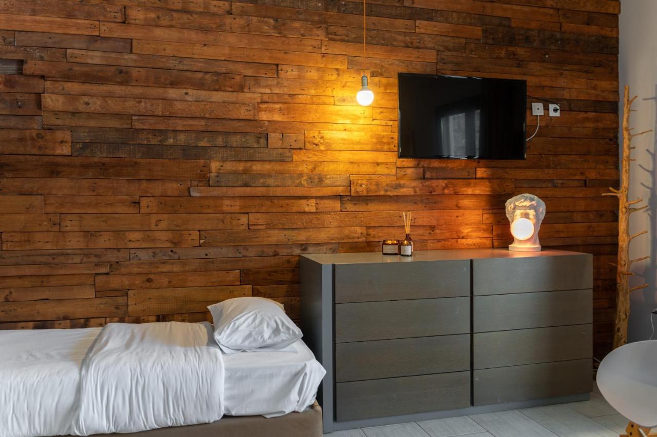 Oniropetra Boutique Hotel Karpenisi Bagian luar foto