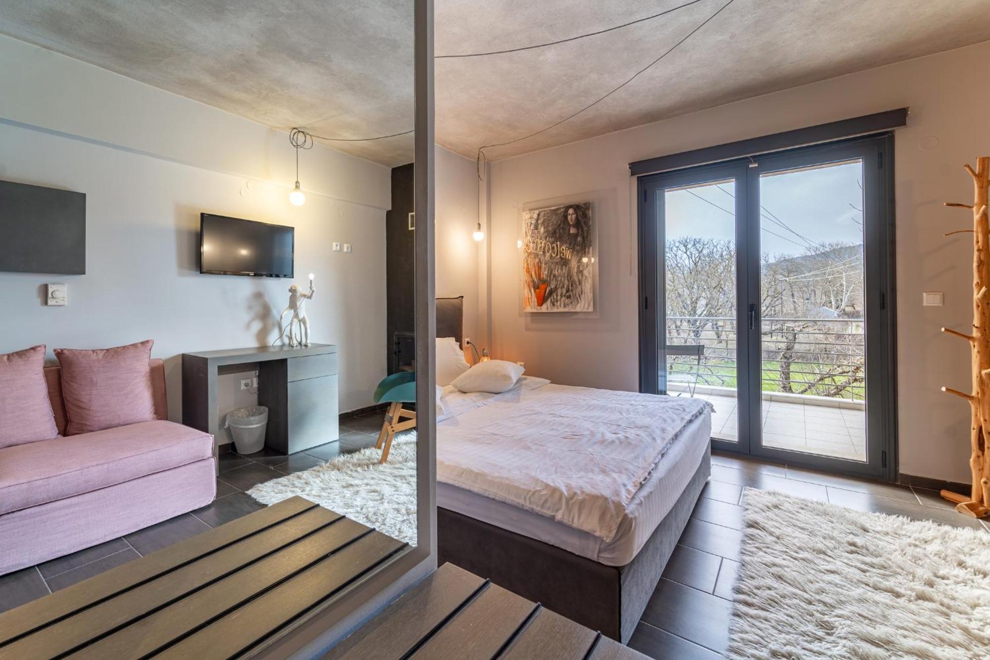 Oniropetra Boutique Hotel Karpenisi Bagian luar foto