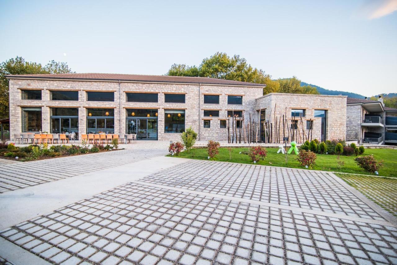 Oniropetra Boutique Hotel Karpenisi Bagian luar foto